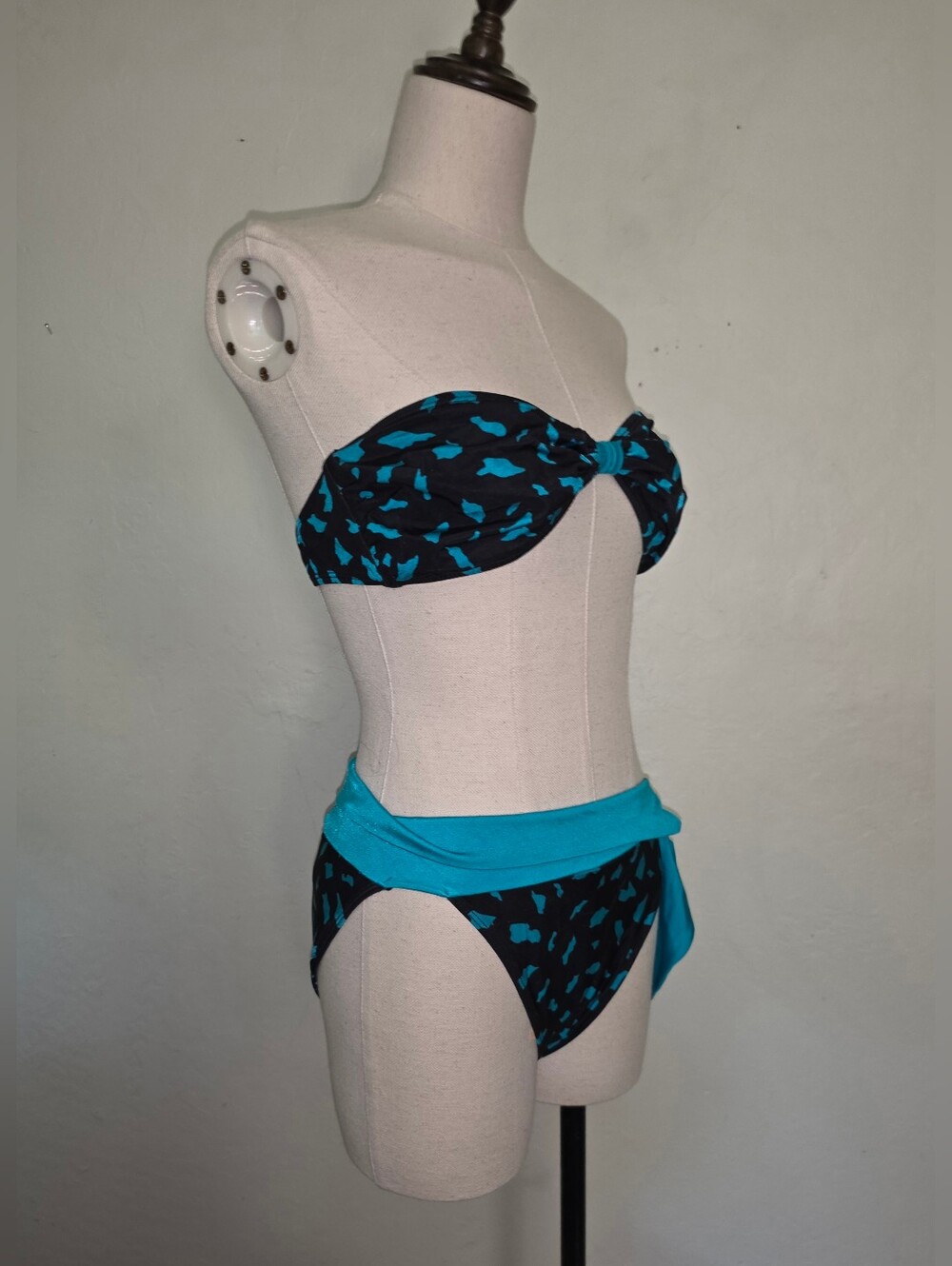 Vintage La Blanca 1980s Bandeau Strapless Top & High Waisted Bottom Bikini Set